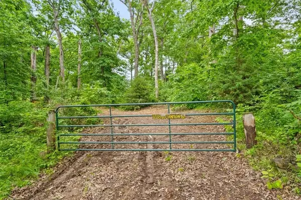 5333 SE Canyon DR, Lathrop, MO 64465