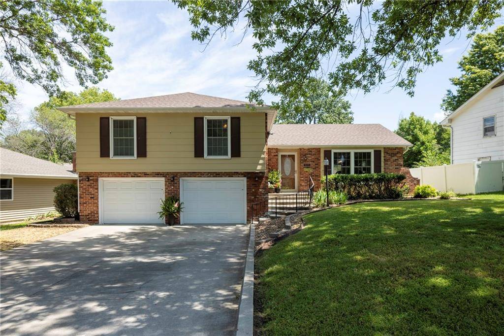 315 Goodrich DR, Warrensburg, MO 64093