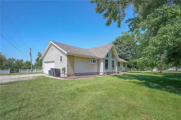 Paola, KS 66071,26624 W 321st TER