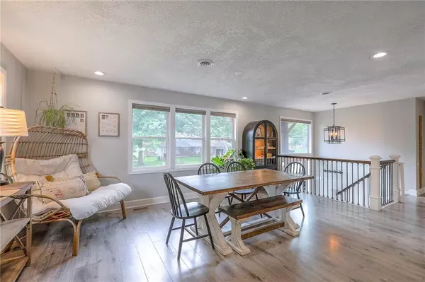 Lake Winnebago, MO 64034,109 SAPONI LN