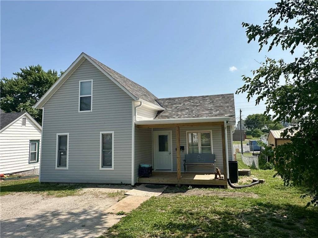 408 E 3rd ST, Maryville, MO 64468