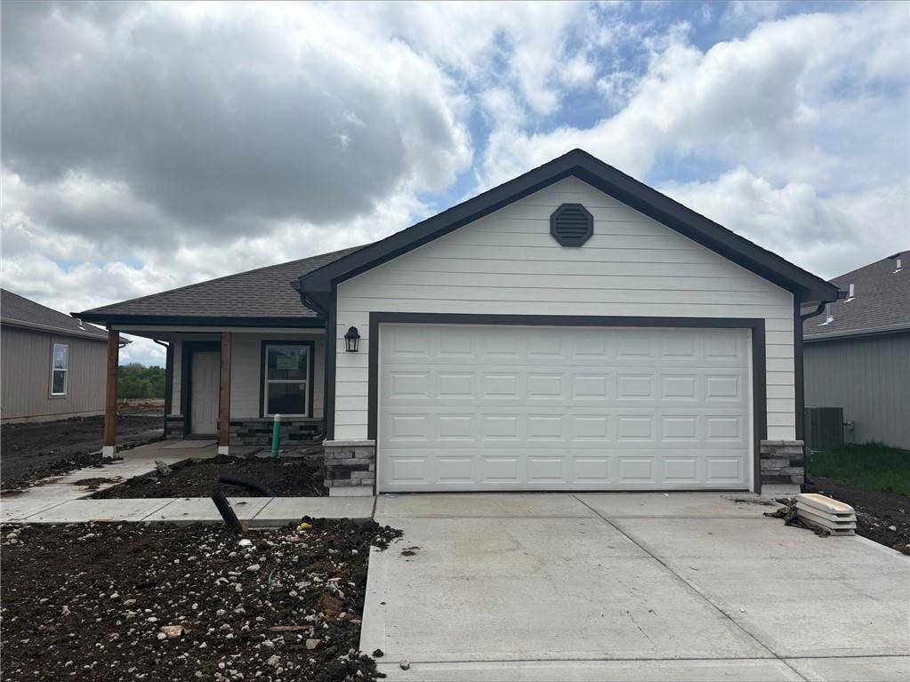 20318 W 194th TER, Spring Hill, KS 66083