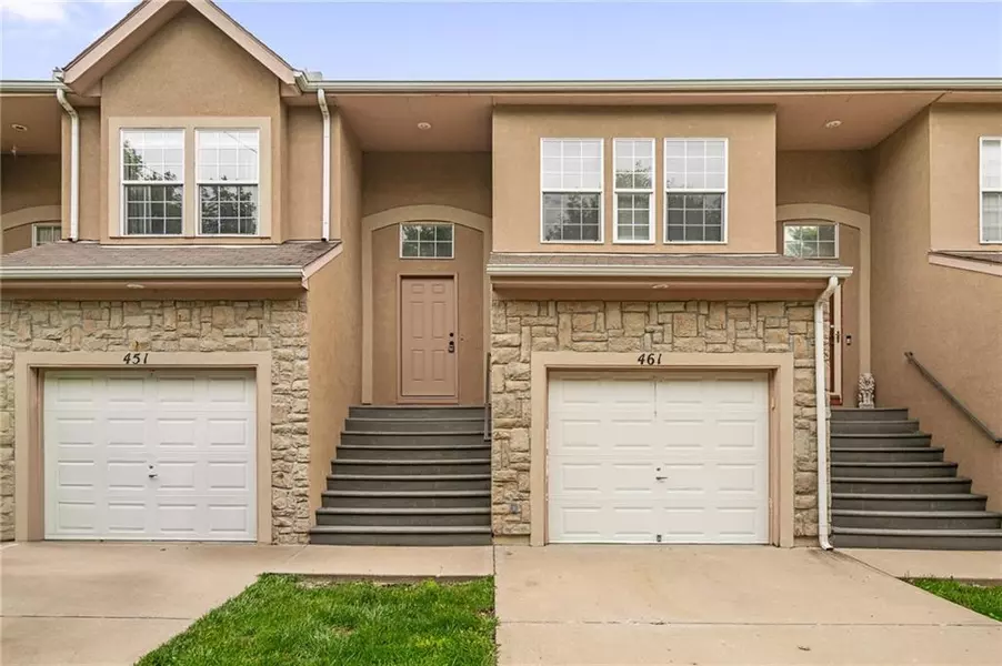 461 S Woodson LN, Gardner, KS 66030