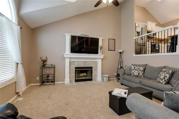 Blue Springs, MO 64014,604 NE Hans DR