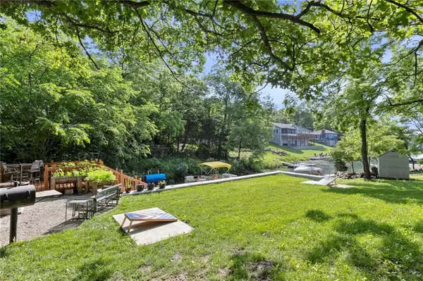 Mound City, KS 66056,321 W Sugarlake DR