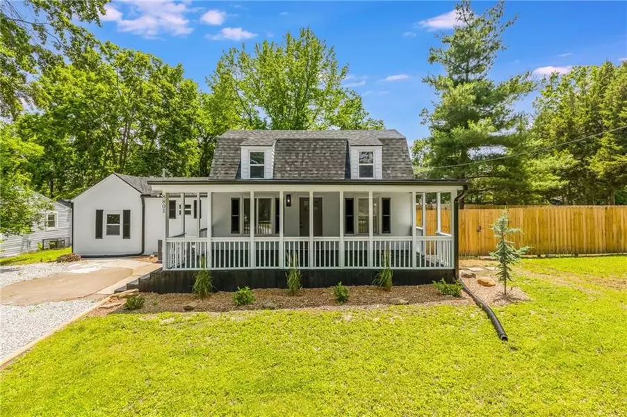 8801 E 49th ST, Kansas City, MO 64129