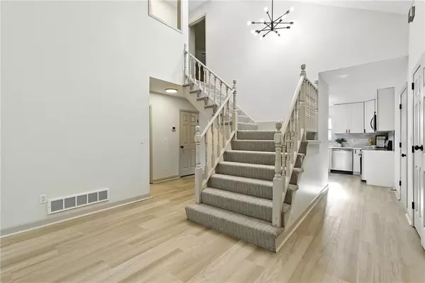 Blue Springs, MO 64015,5207 Countryside LN