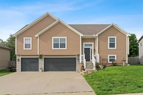 Raymore, MO 64083,1112 Creekside CT