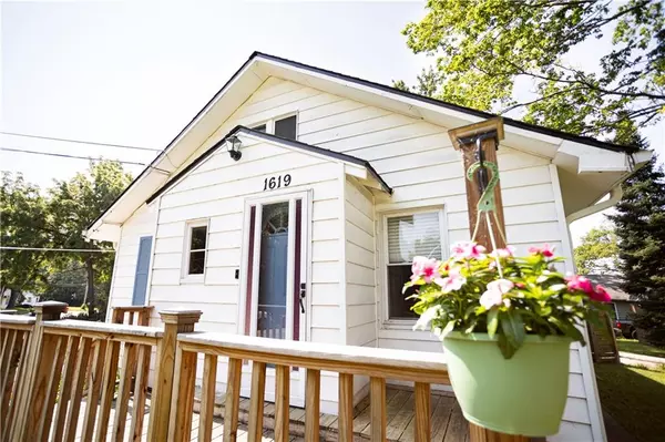 Independence, MO 64050,1619 W College ST