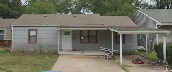 1512 Charles AVE, Osawatomie, KS 66064