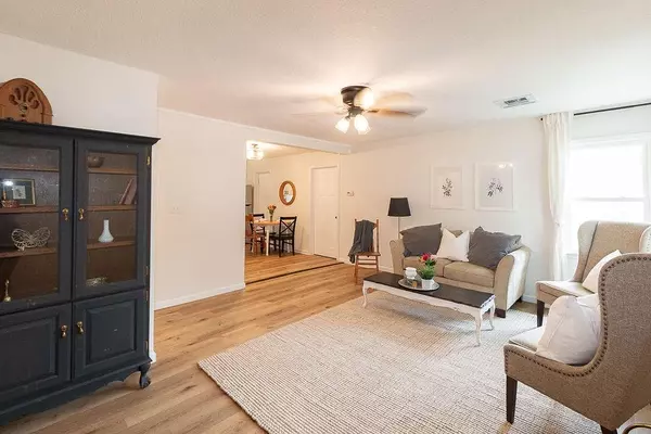 Ottawa, KS 66067,319 E 12TH ST