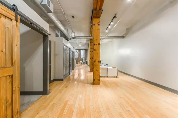 Kansas City, MO 64105,200 Main ST #114