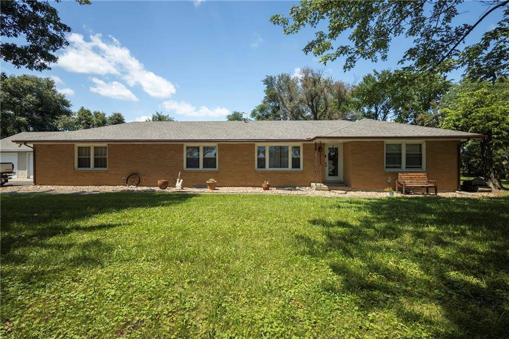 20375 127 HWY, La Monte, MO 65337