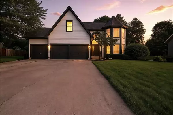 14712 Woodward ST, Overland Park, KS 66223