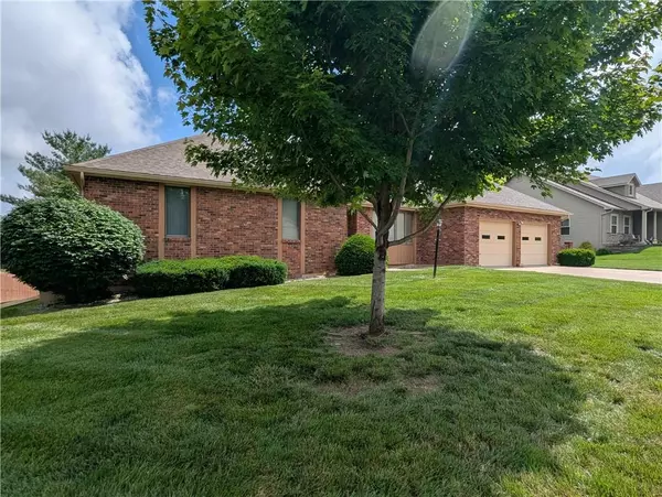 St Joseph, MO 64506,504 Southwood LN