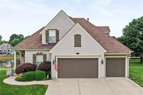 4204 SW Duck Pond DR, Lee's Summit, MO 64082