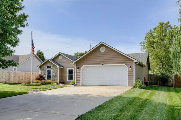 Tonganoxie, KS 66086,506 12th TER