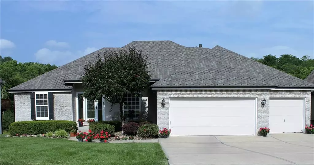 6620 NW Monticello DR, Parkville, MO 64152