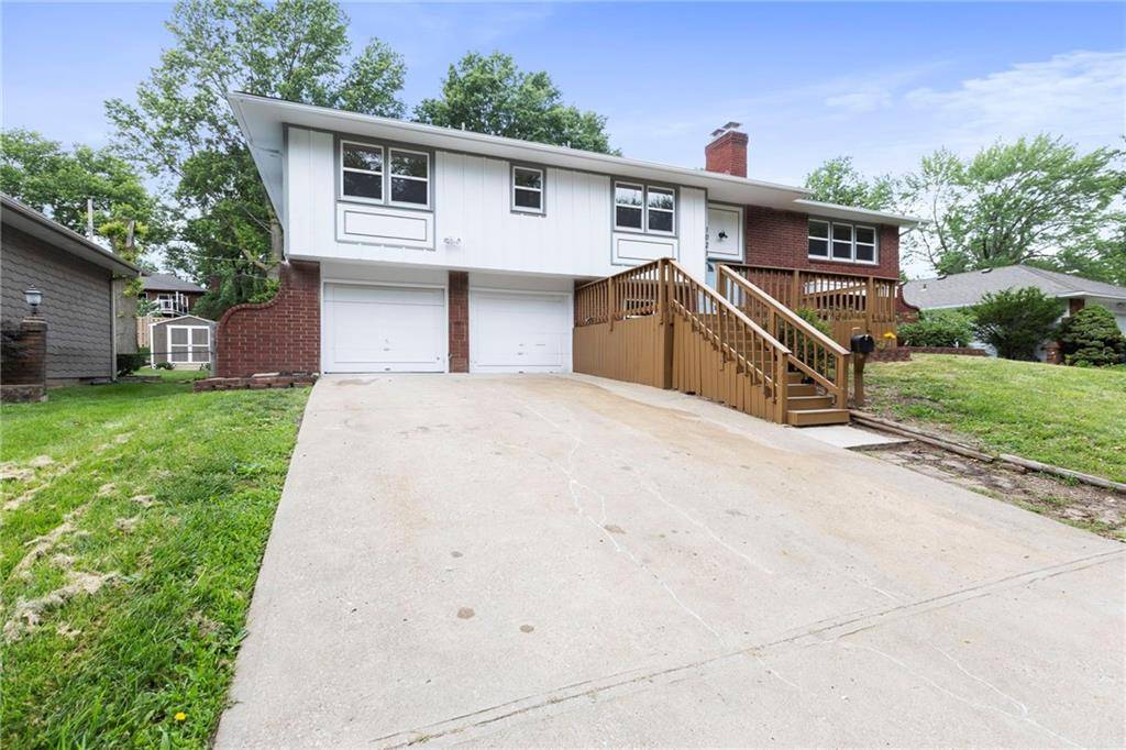 10212 Virginia AVE, Kansas City, MO 64131