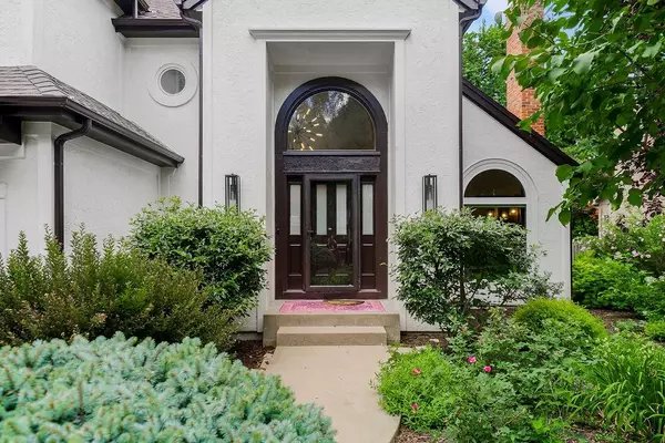 Lenexa, KS 66215,8148 Lingle LN