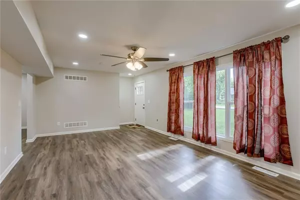 Kansas City, KS 66106,1933 S 65 ST