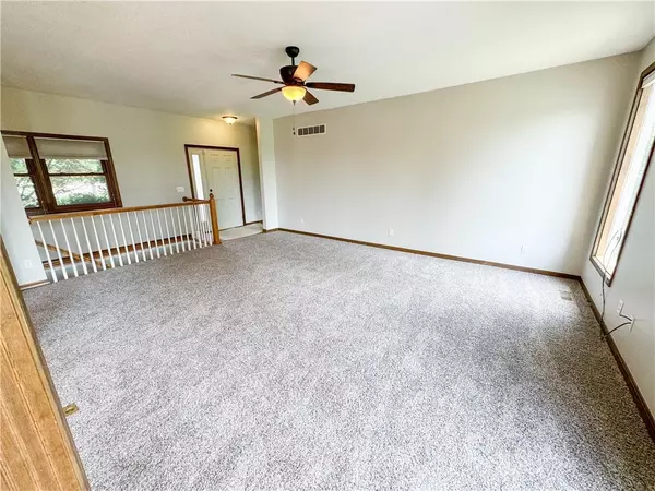 Paola, KS 66071,19683 K 68 HWY