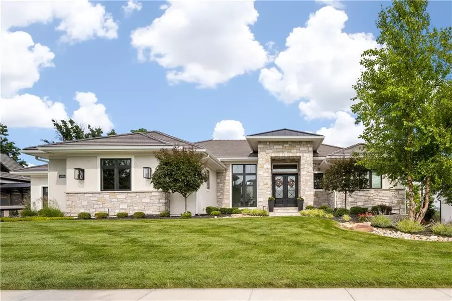14905 Canterbury ST, Leawood, KS 66224