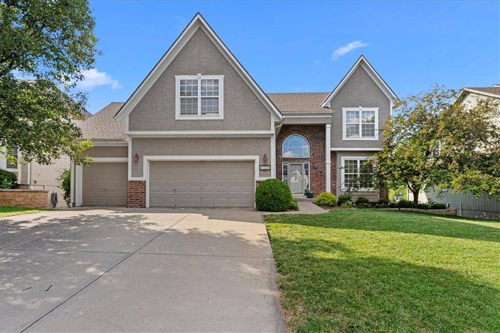 21522 W 98th TER, Lenexa, KS 66220
