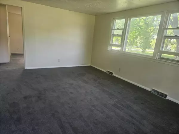 Fort Scott, KS 66701,1804 E Oak ST