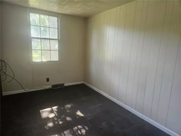 Fort Scott, KS 66701,1804 E Oak ST