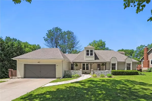 521 E 129th TER, Kansas City, MO 64145