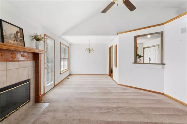Kearney, MO 64060,307 Wildflower LN