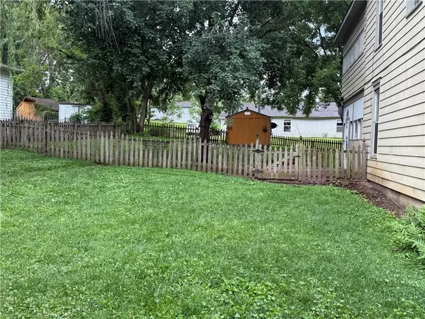 Atchison, KS 66002,624 S ST