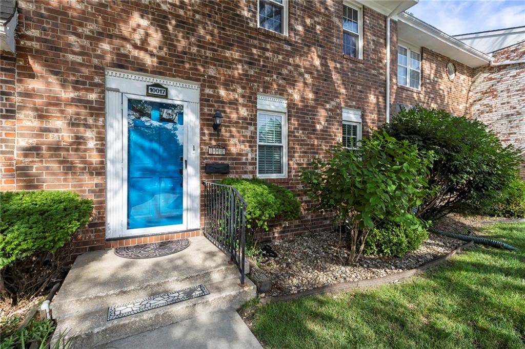 10017 W 95th ST, Overland Park, KS 66212
