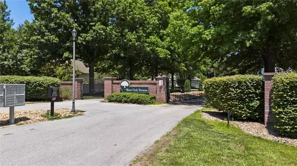 Blue Springs, MO 64015,3405 NW Pink Hill CIR