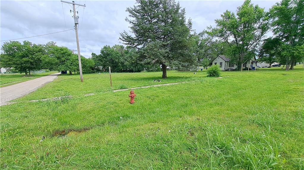 802 Kansas N/A, Longton, KS 67352