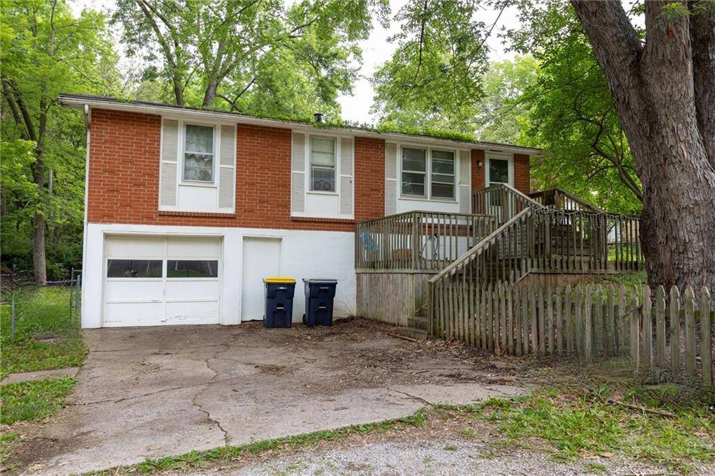 4 NW 81st ST, Kansas City, MO 64118