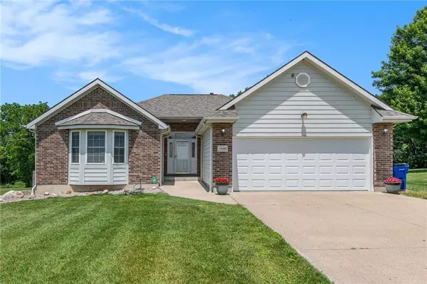 11180 Riverview AVE, Edwardsville, KS 66111