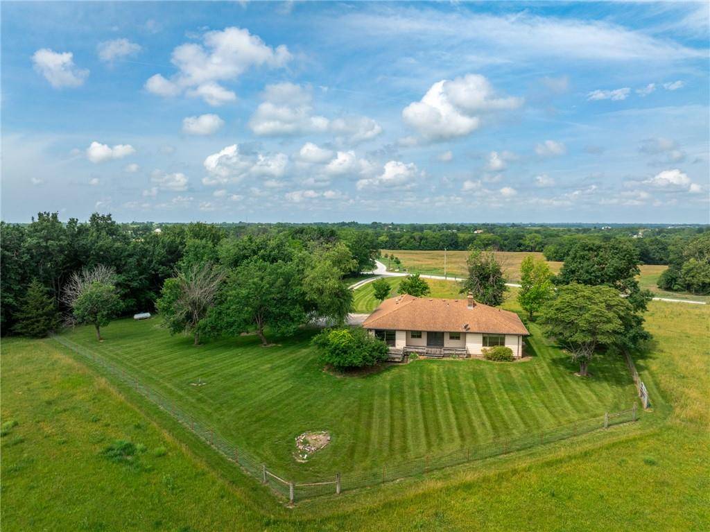 7085 NE Jones RD, Cameron, MO 64429