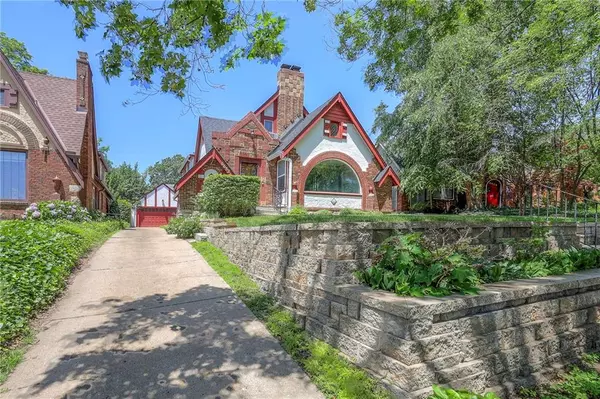 Kansas City, MO 64131,6652 Locust ST
