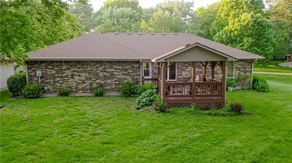 Smithville, MO 64089,607 SUNSET DR