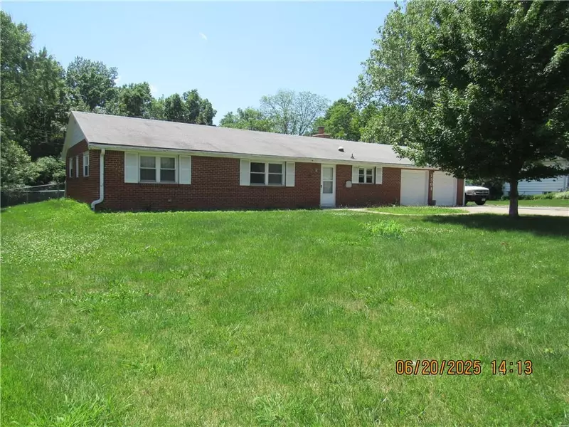 1501 NE 73rd TER, Kansas City, MO 64118
