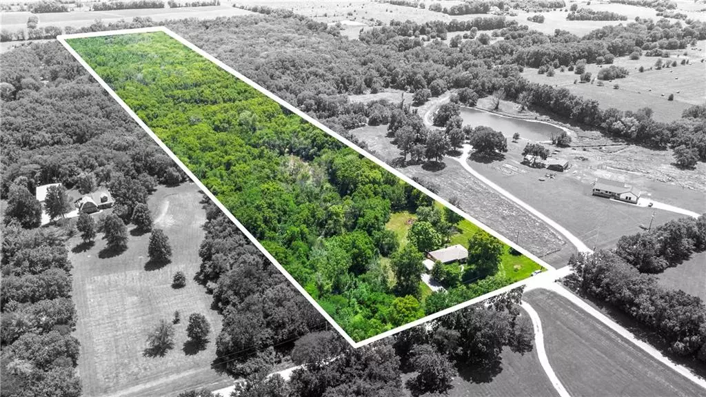 5205 E 221st ST, Peculiar, MO 64078