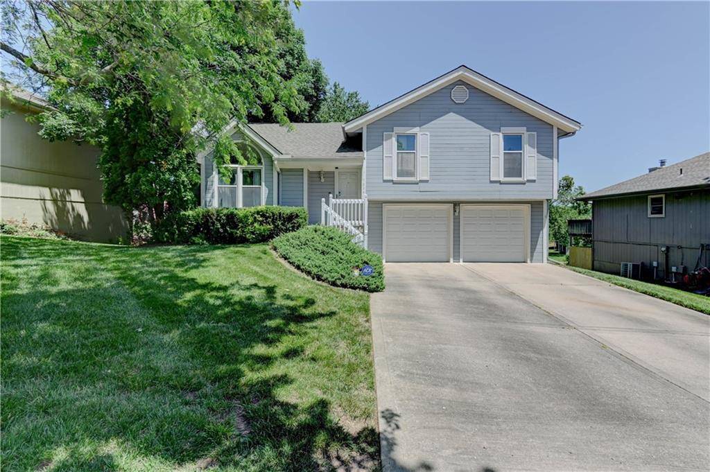 7824 N Strathbury AVE, Kansas City, MO 64151