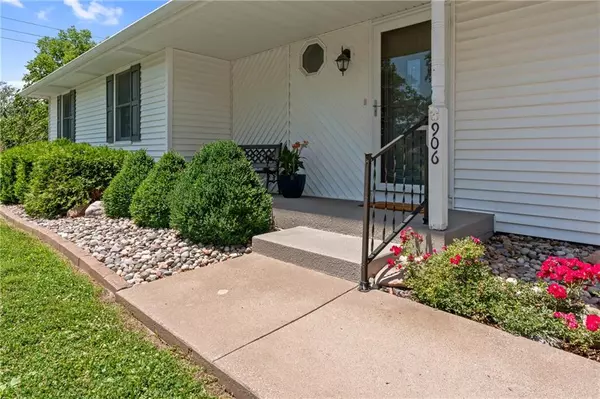 Lathrop, MO 64465,906 Plattsburg ST