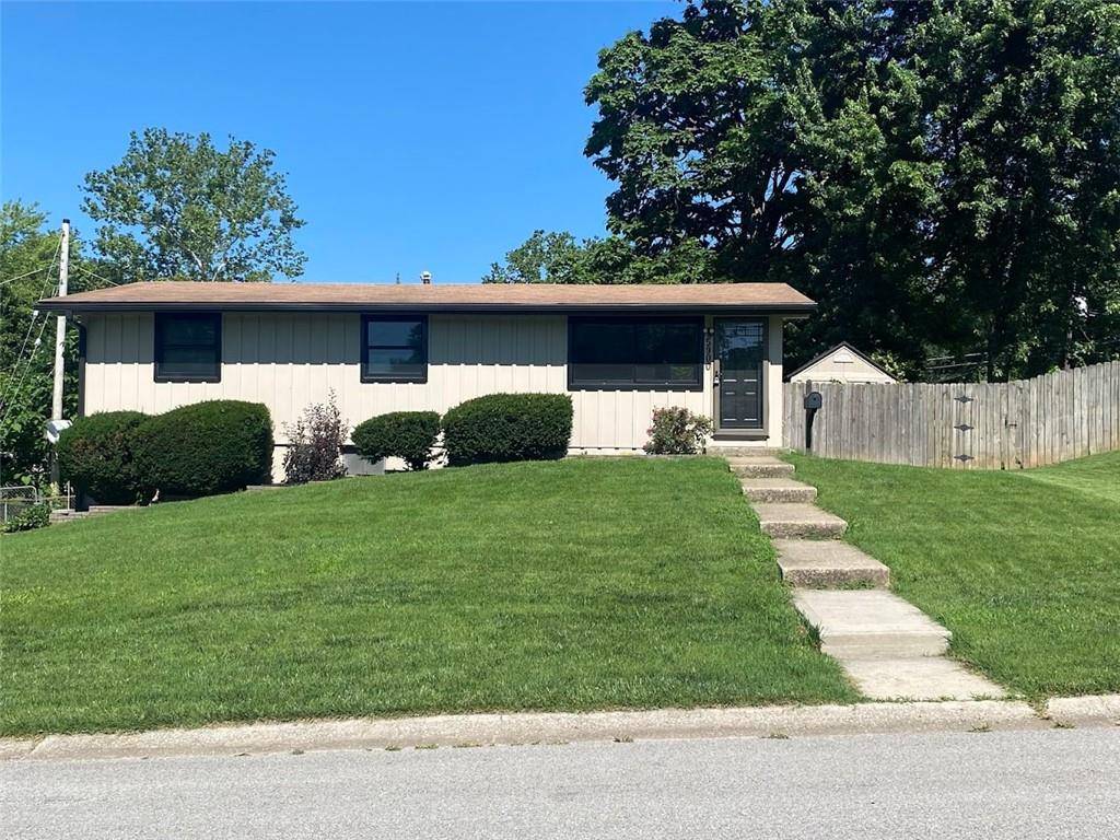 5900 N Michigan PL, Kansas City, MO 64118