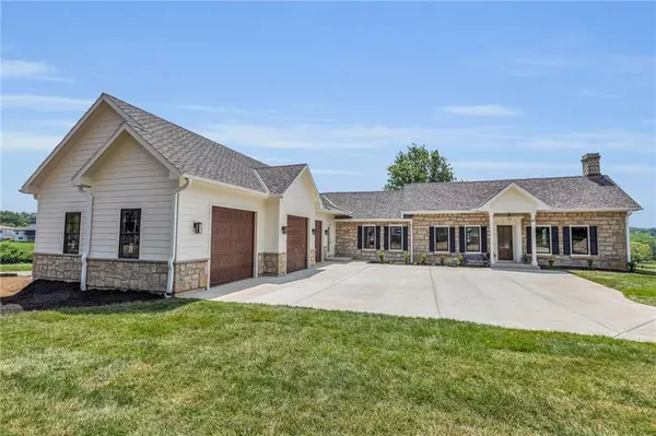 12811 W 71st ST, Shawnee, KS 66216