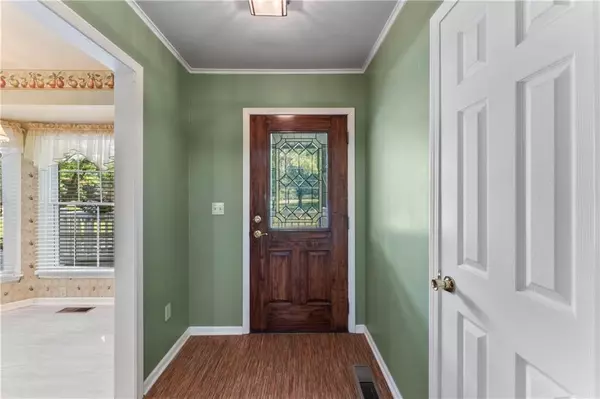 Paola, KS 66071,32204 Apple Hill DR