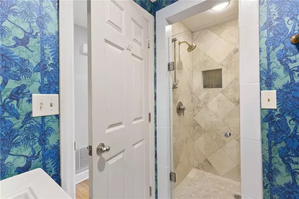 Kansas City, MO 64112,229 Ward Pkwy #503A