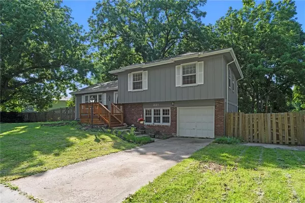 Kansas City, MO 64114,331 E 100th TER